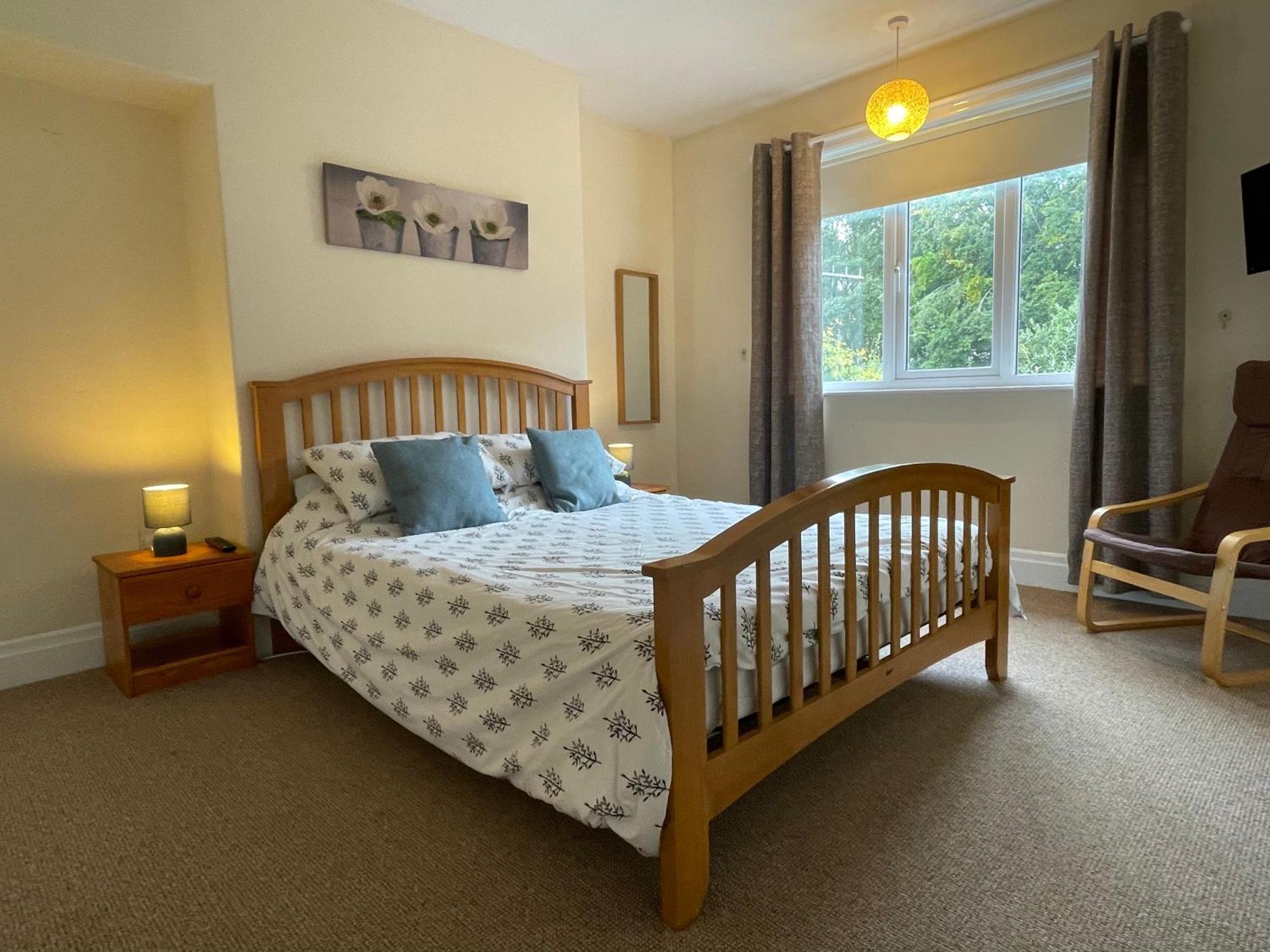 Large 5 Bed House In Scarborough Near The Beach, Large Garden & Hot Tub Exterior photo